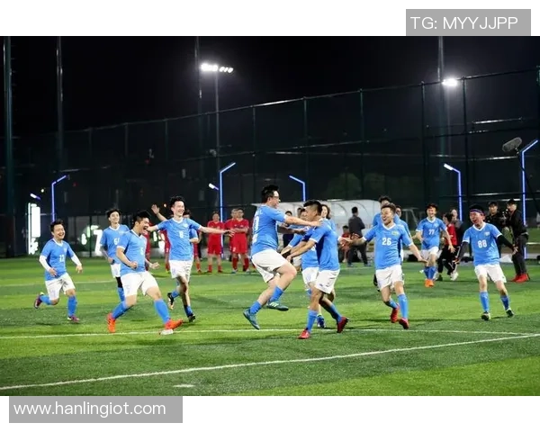 陈秀英独家分享足球心得与技巧助你提升球技的秘诀与经验